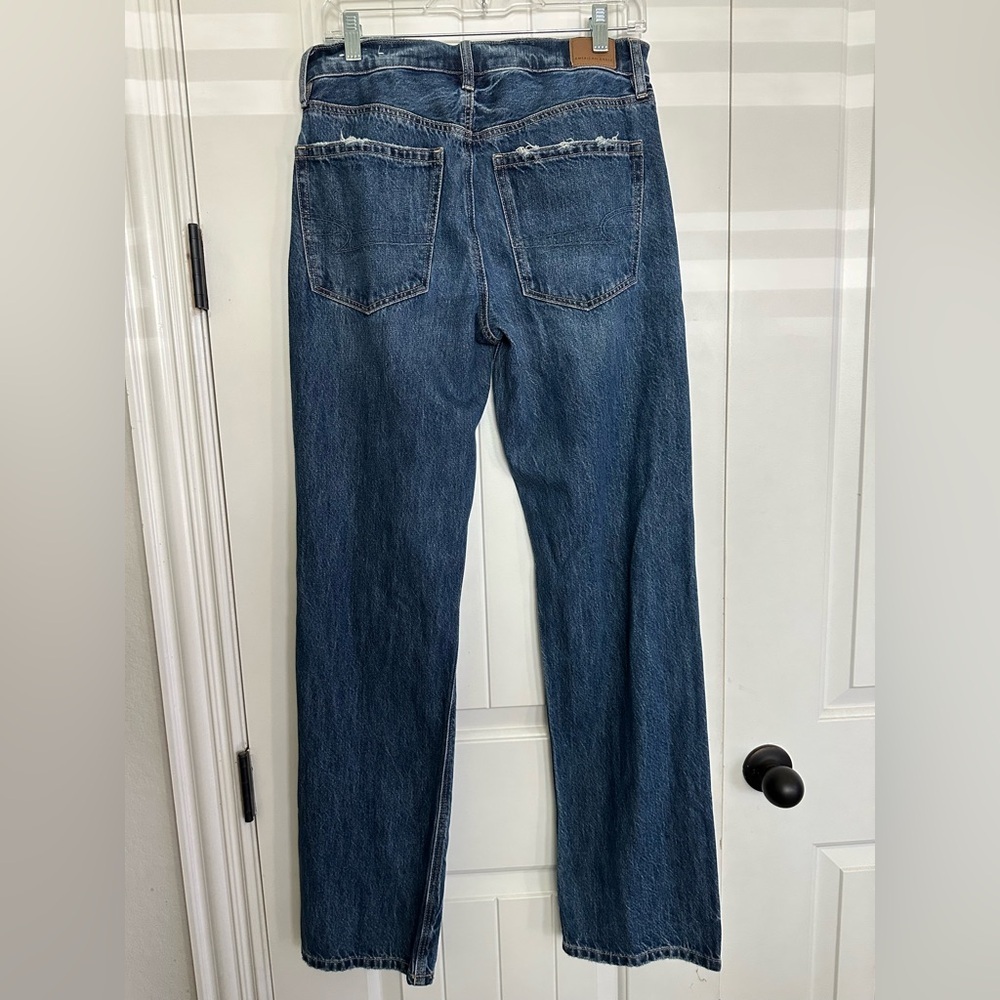 American Eagle Women’s Distressed Straight Jeans - Picture 4 of 7